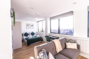 Stylish Studio Apt overlooking Old Trafford